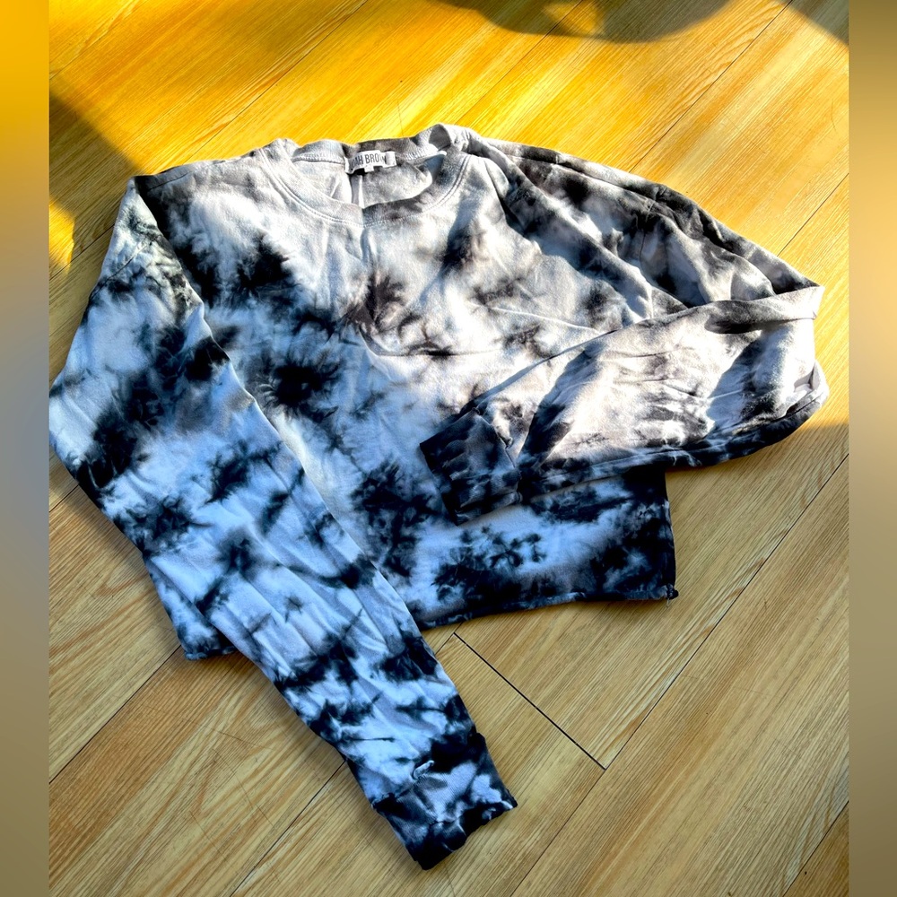 Joah Brown Cropped Long Sleeve